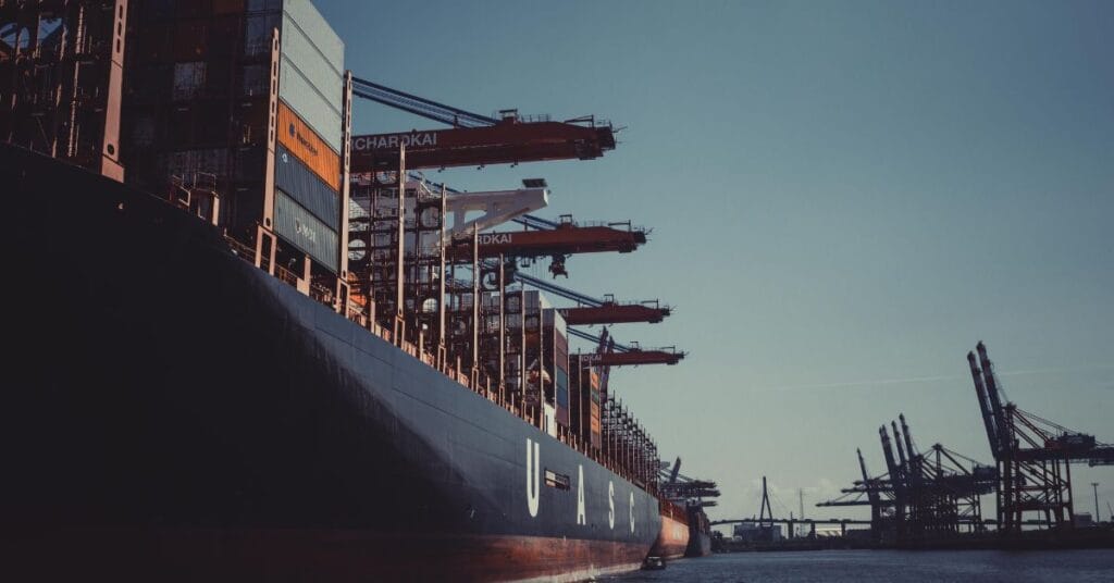 déplacement de conteneurs maritime