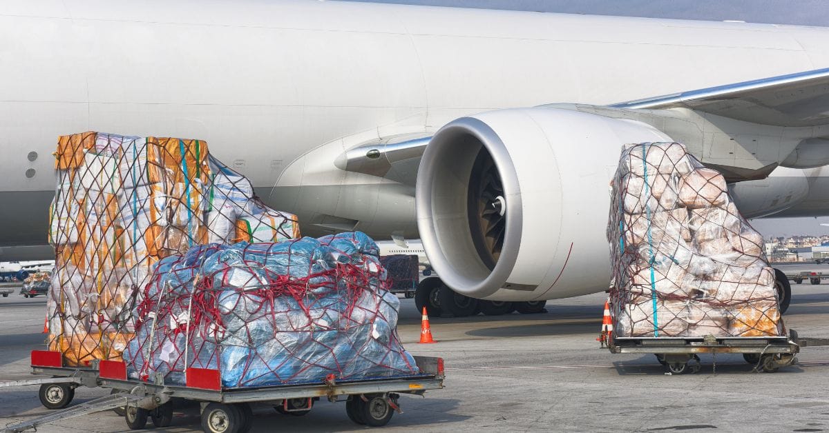 chargement de marchandises pour fret aérien